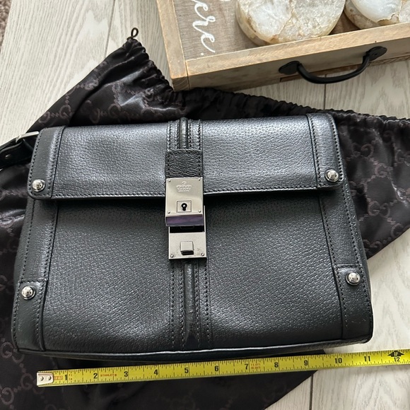 Gucci clutch with wristlet strap - Picture 11 of 15